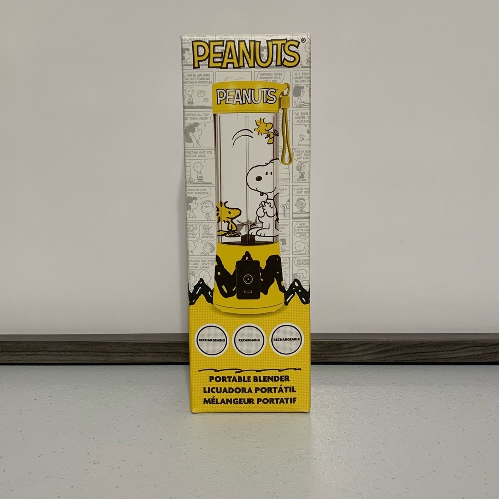 Uncanny Brands Peanuts Snoopy & Woodstock USB Rechargeable Portable Blender-New